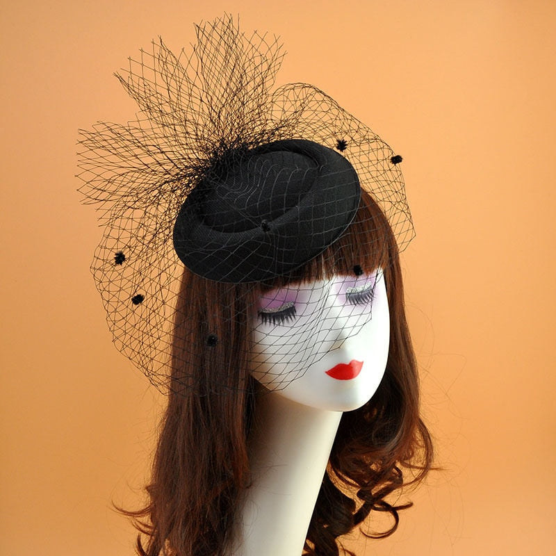 Vanessa fishnet fascinator